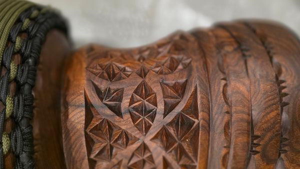 Djembé Guinée K01305-- Offre spéciale Djembé réparé--